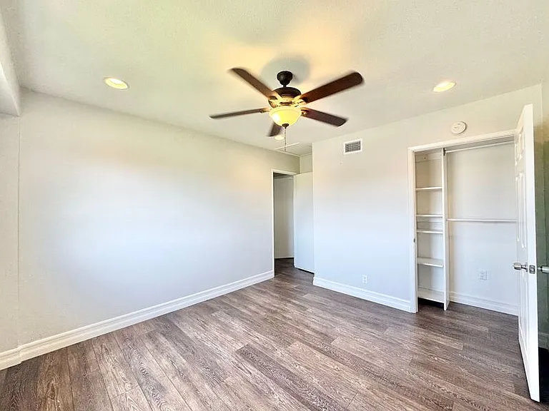 1530 Rogue St — Photo 16