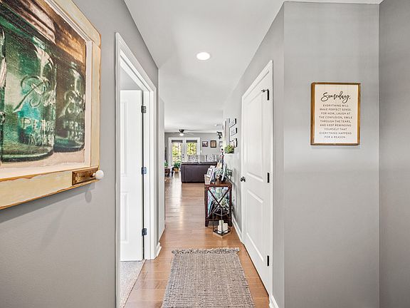 3rd image of 1013 Silver Leaf Dr