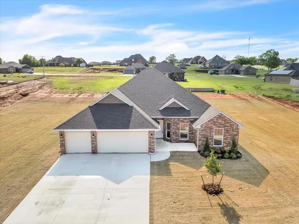 3709 Dragon Fire Ct, Newcastle, OK 73065