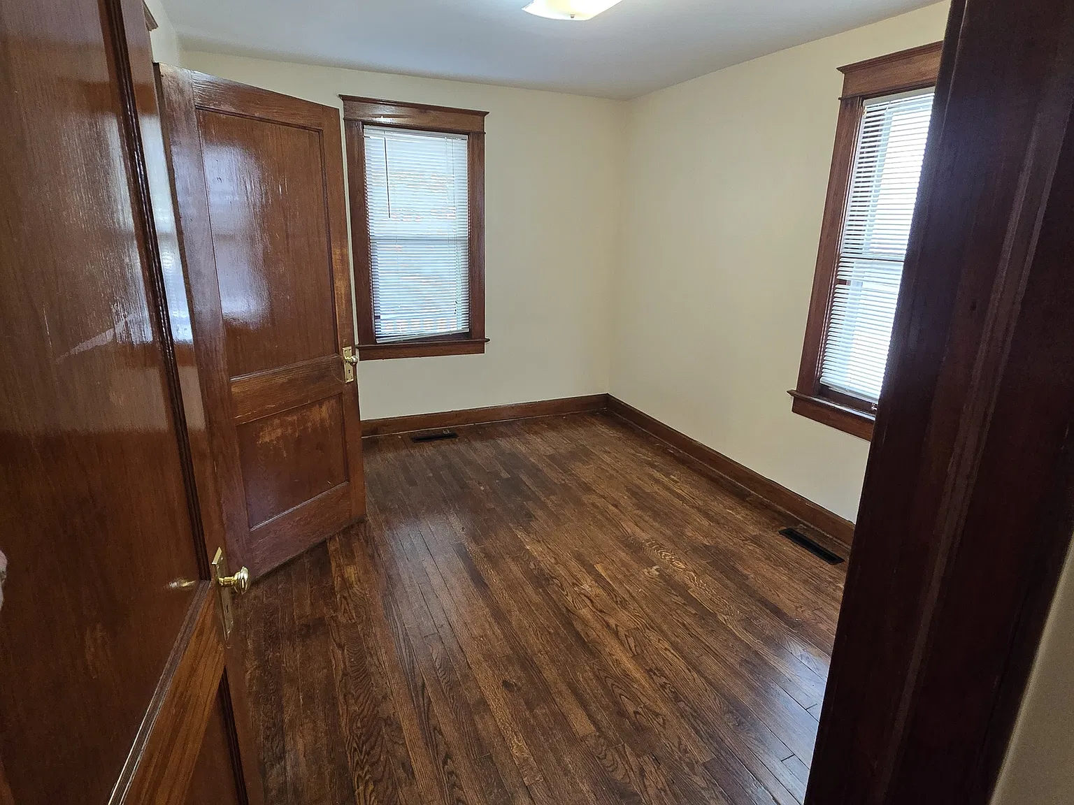419 W Walnut Street Independence MO 64050 - 1 — Photo 4