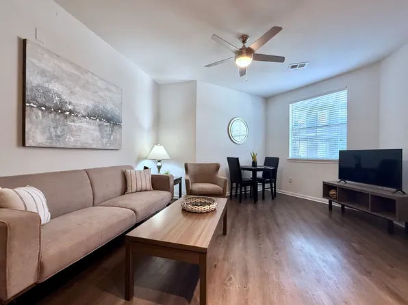 300-232 N Lamar Blvd #236, Austin, TX 78703