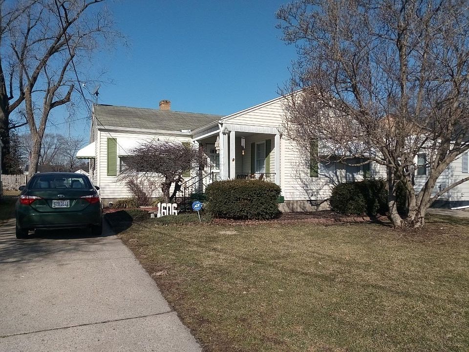 1st image of 1606 Park Dr