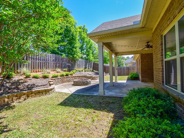 1369 Cloverbrook Cir — Photo 25