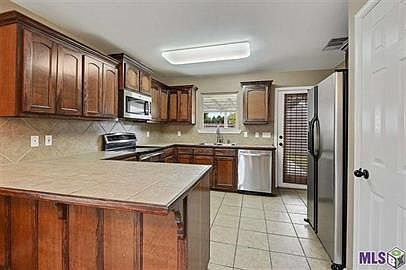 3rd image of 12721 Darby Dr