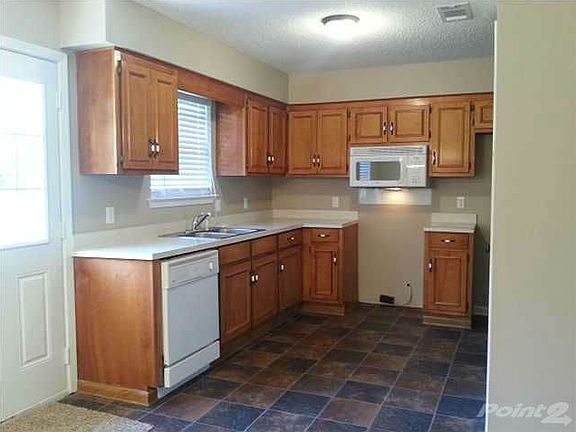 5th image of 12420 Wynn Dr N