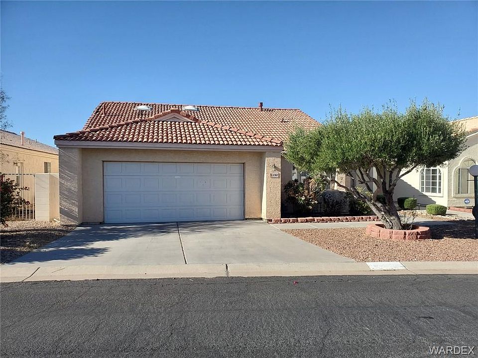 1st image of 2367 Seminole Dr