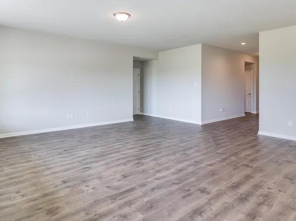 650 Griffiths Ct, Breaux Bridge, LA 70517