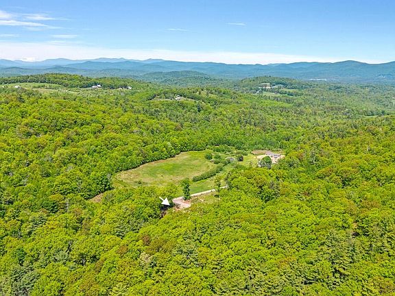 5th image of 27G Pease Hill Road