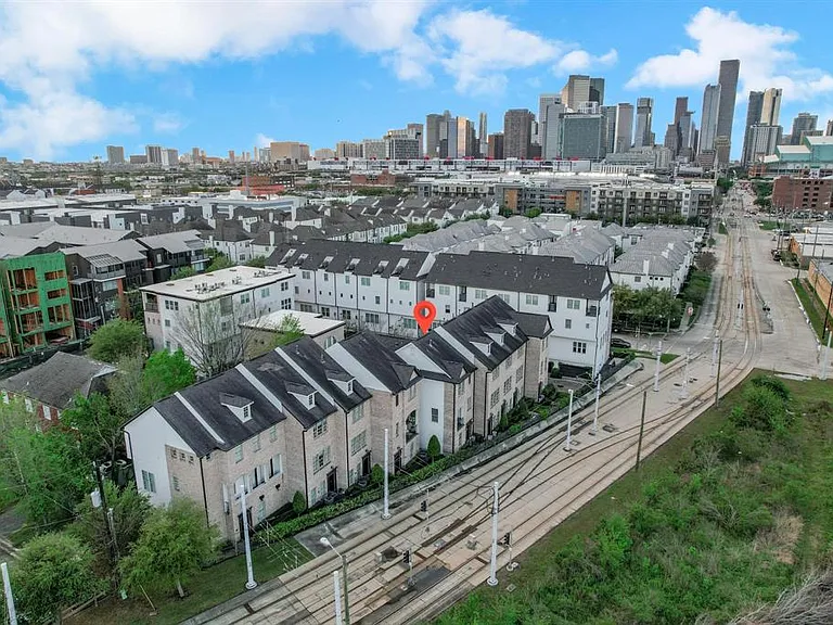 610 Delano St — Photo 36