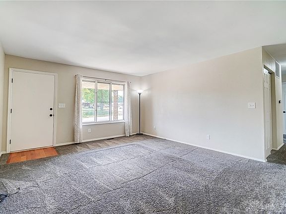 5th image of 831 Cherry Blossom Dr