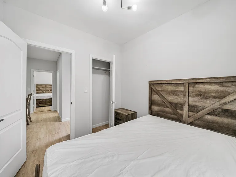 2377 Belmont Ave — Photo 5