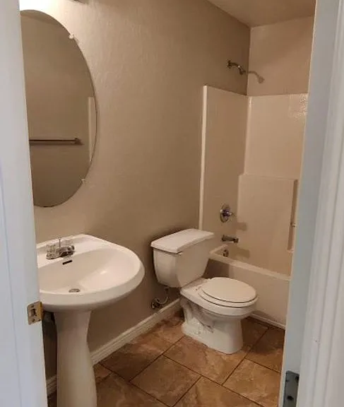 1385 E Betsy Ln — Photo 13