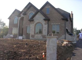 30W359 Honeysuckle Ln, Wayne, IL