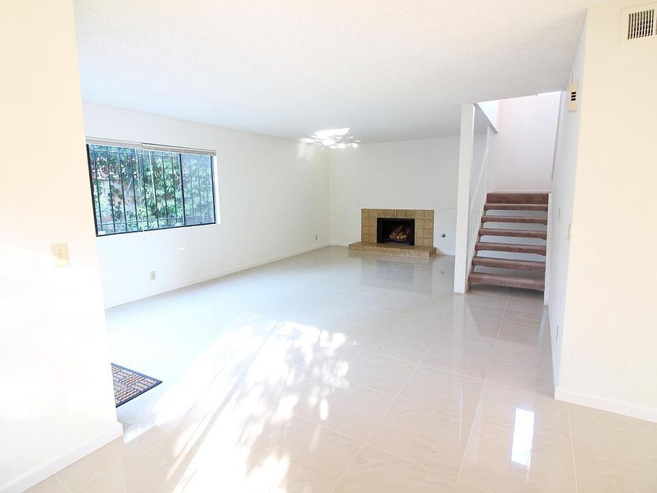 1st image of 724 N Voluntario St