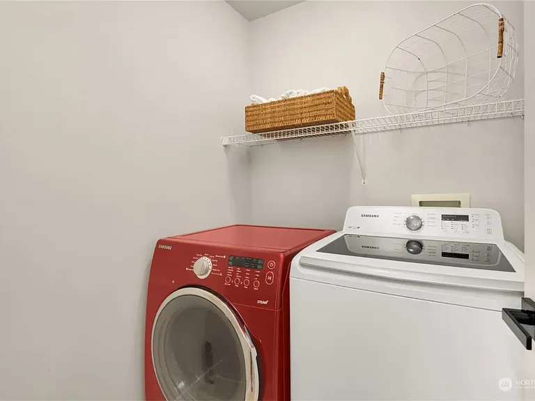 Washer/Dryer room
