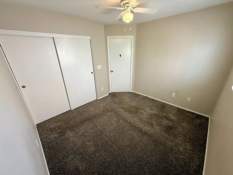 5712 Viberti Ct — Photo 26