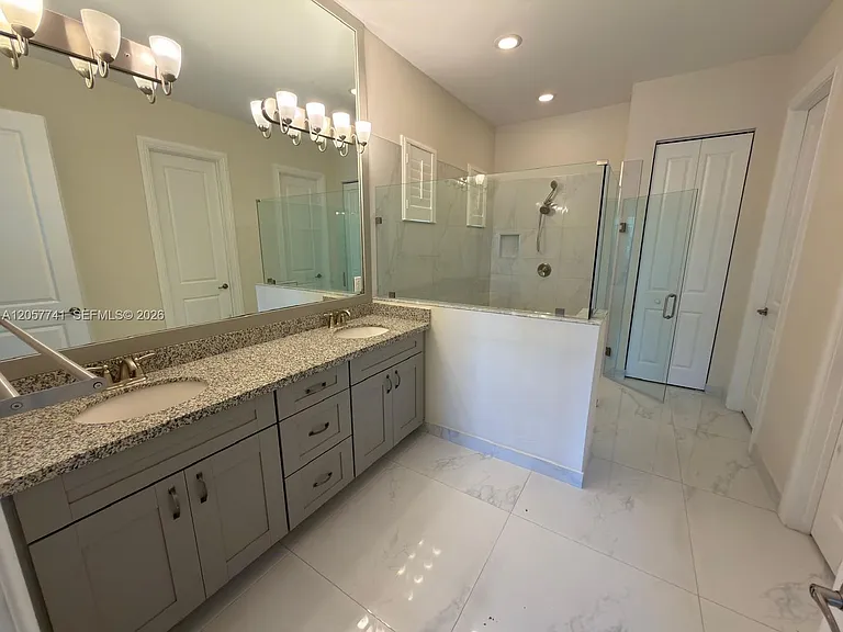 455 SW 113th Ln #455 — Photo 13