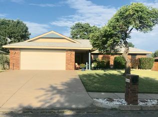 926 Kings Cir, Bartlesville, OK 74006