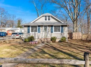 6 Homestead Rd, Lake Hopatcong, NJ 07849