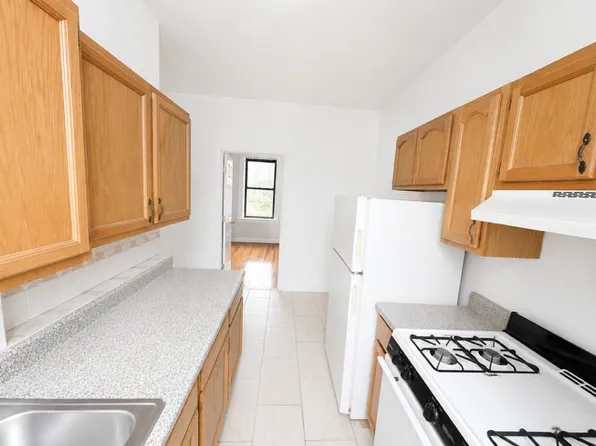 12-29 31st Avenue image 1 of 11