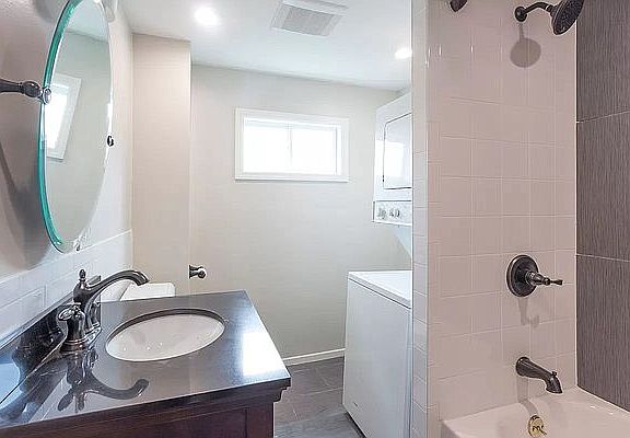 5th image of 361 Van Brunt St #3