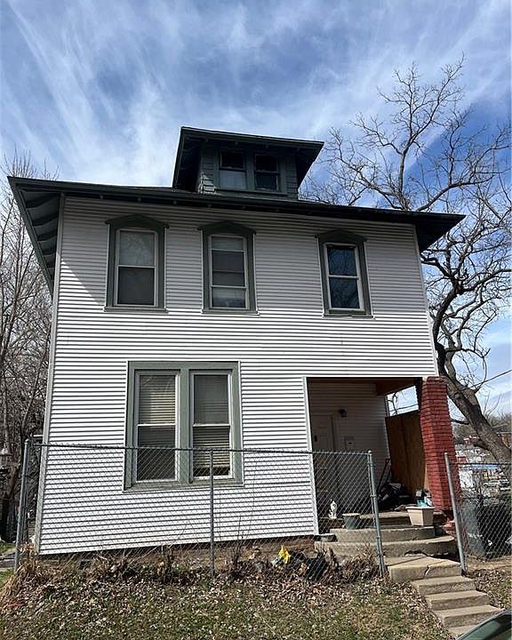 2nd image of 430 N 16th St