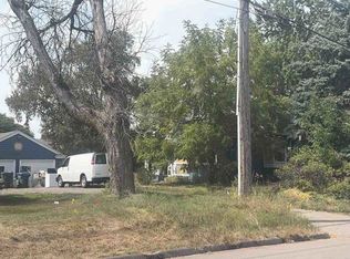 2069 Division St N, North Saint Paul, MN 55109