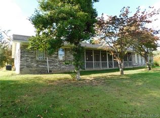 618 W Main St, Borden, IN 47106