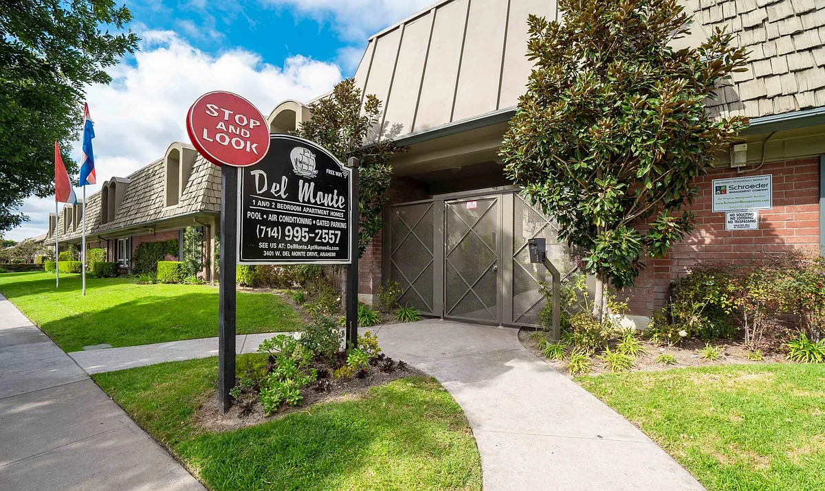 Building Photo - Del Monte Apartments