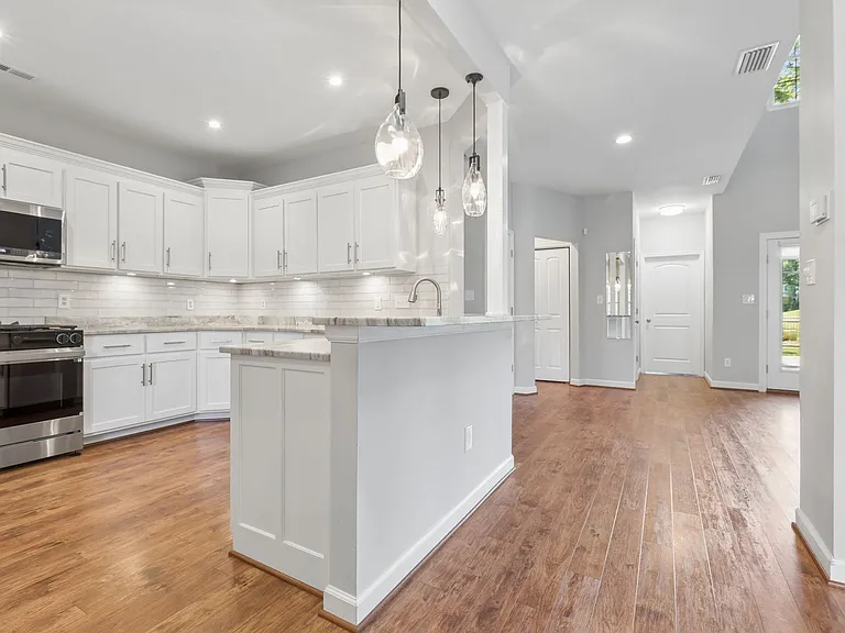 812 E Willow Point Pl — Photo 17