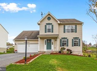 2370 Warwick Rd, York, PA 17408