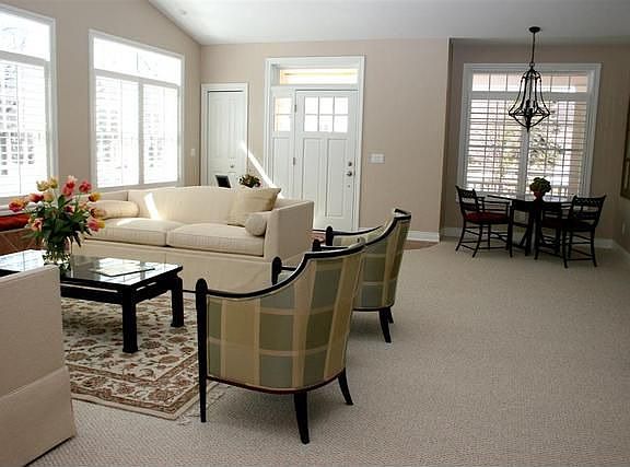 2nd image of 321 Lakeshore Dr S
