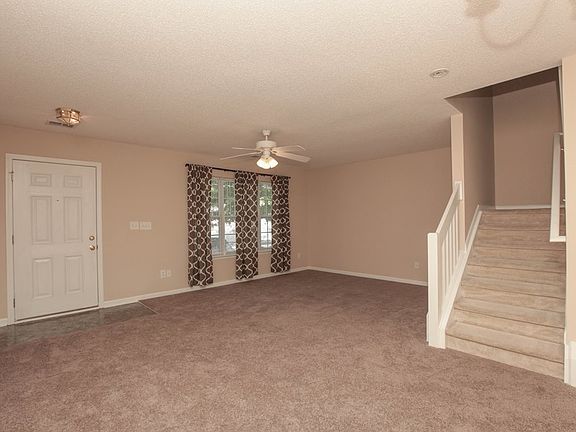 3rd image of 109 Summerwood Dr