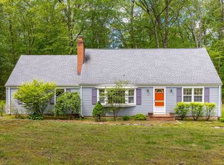 15 Woodcliff Dr, Simsbury, CT 06070