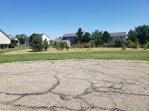 3rd image of 5509 Shadow Field Cir NE