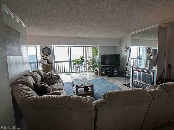 3rd image of 2830 Shore Dr Penthouse 4