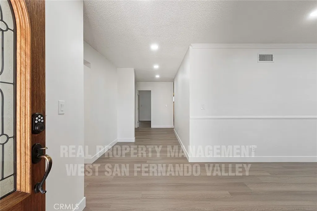 3 bed, 1745 sqft, $5,000 — Photo 3