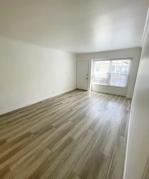421 N Doheny Dr #14 — Photo 19