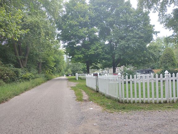 4th image of 24116 Florence Ave