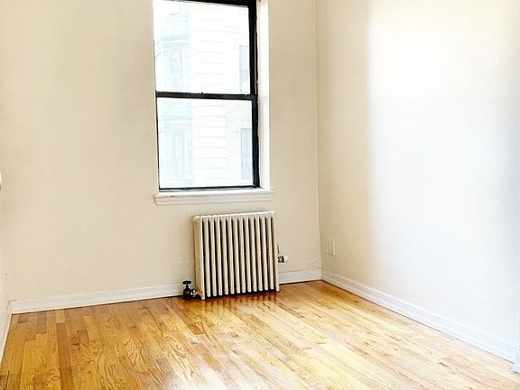 5th image of 251 W 73rd St APT 4B