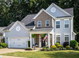 302 Rivers Edge Cir, Simpsonville, SC 29680