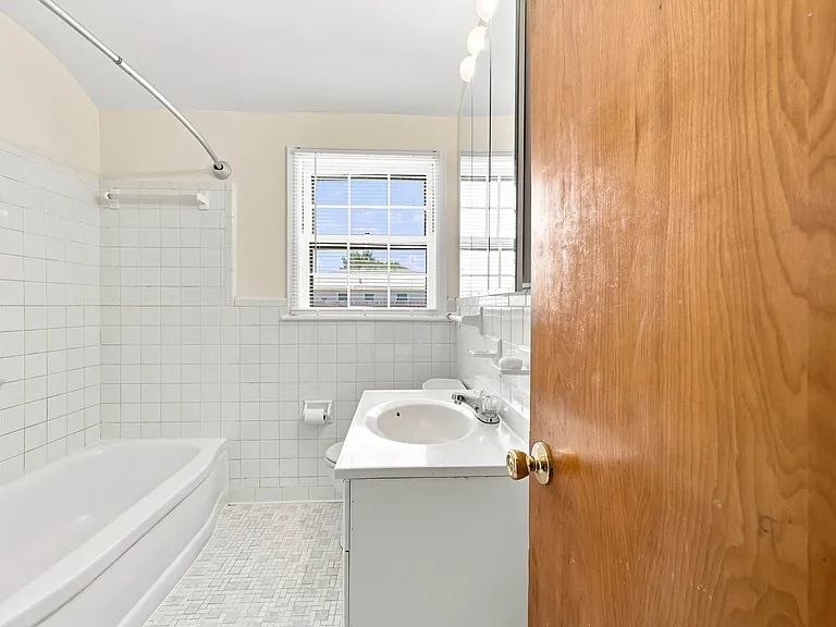 1858 Branchwood St — Photo 31