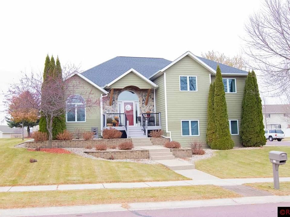 1st image of 120 Southbrook Cir