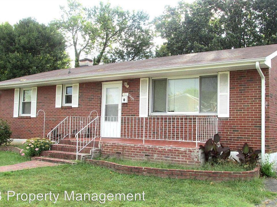 1st image of 1537 Golfside Ave NW