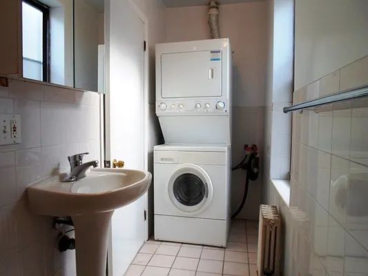 Rented by Sky Management | media 83