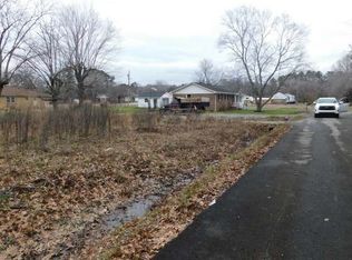 116 Sutton Ave, Waverly, TN 37185