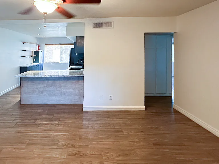 749 E Montebello Ave #121 — Photo 10
