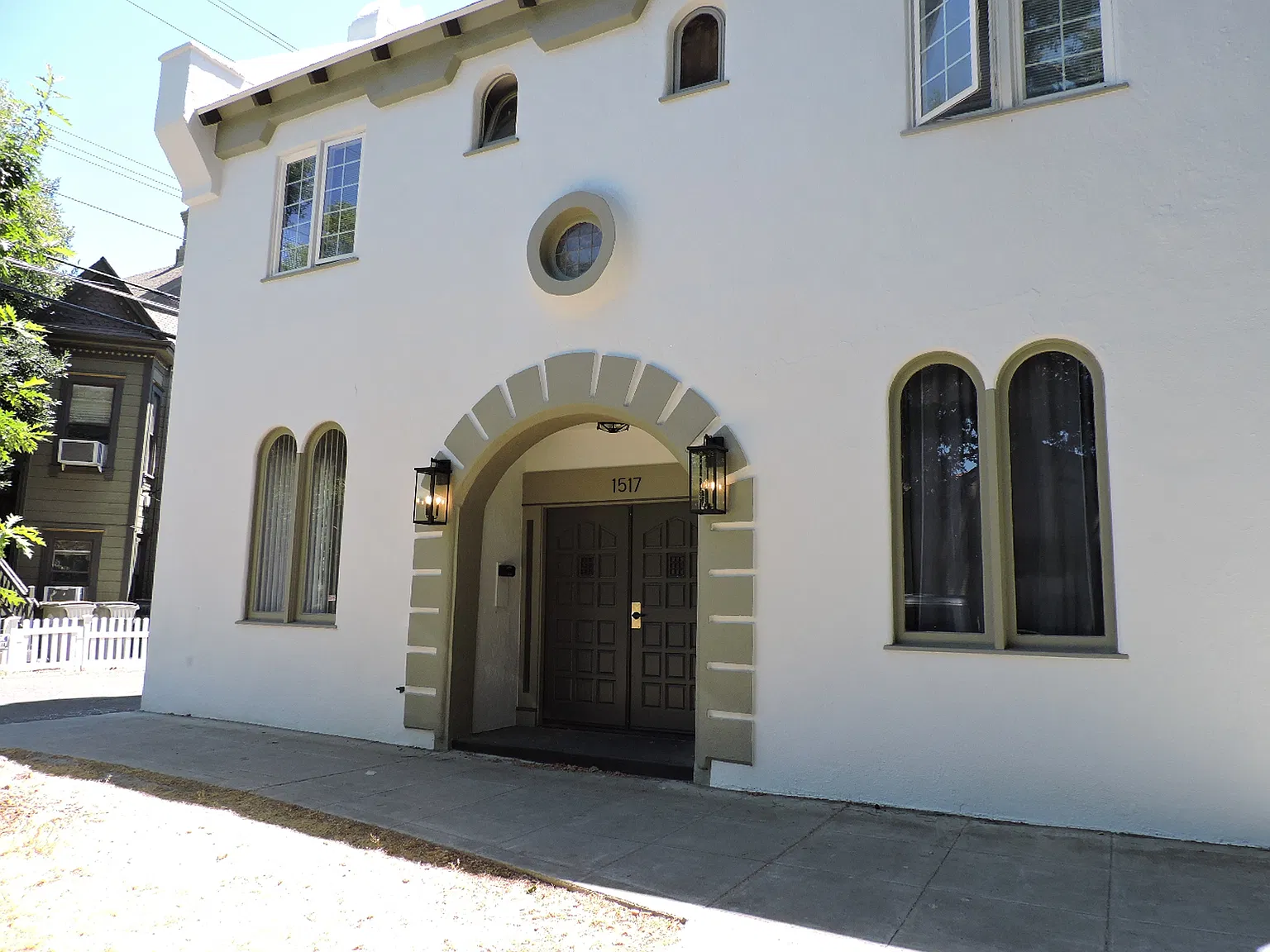 1 bed, 1.5 bath, 650 sqft, $1,595 — Photo 2