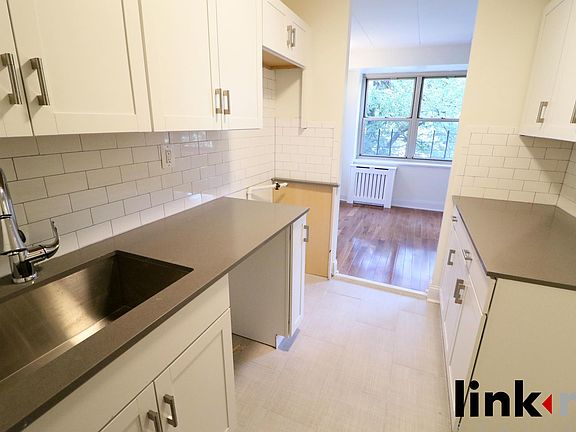 2nd image of 30 Park Ave APT 4F