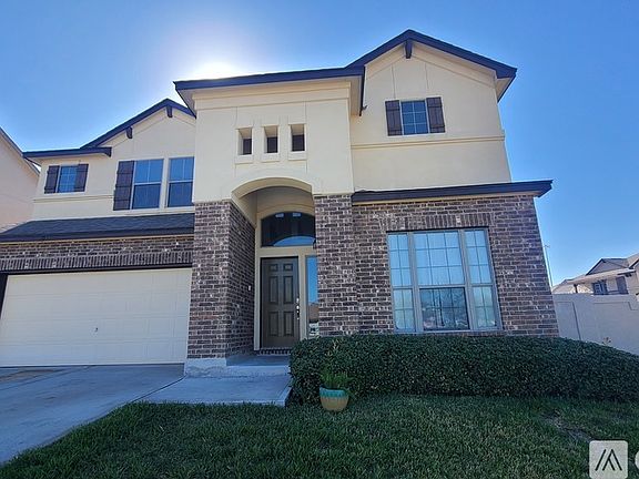 2nd image of 101 Washingtonia Dr